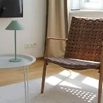 Lovely Style Apartment